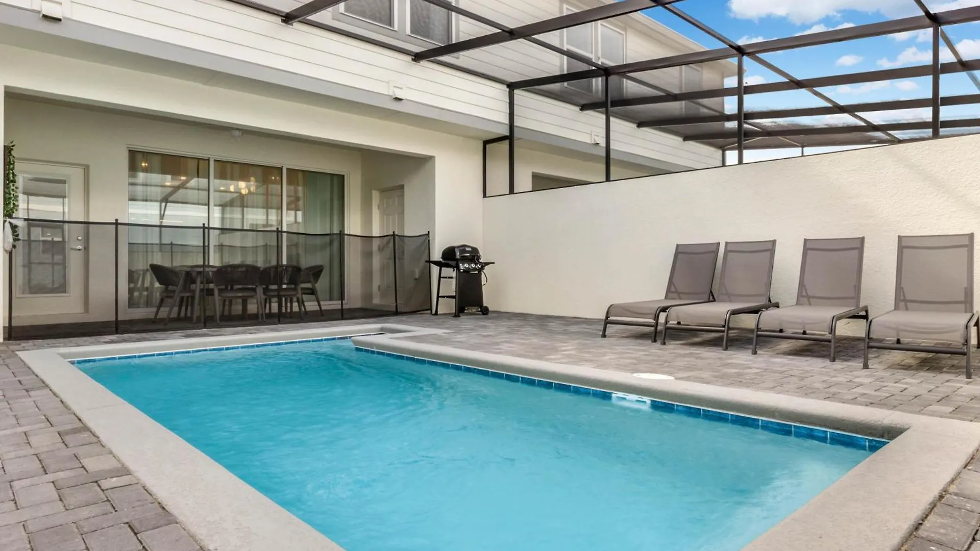 5 Bedroom-4 Bathroom Windsor Island 112 Jw Davenport