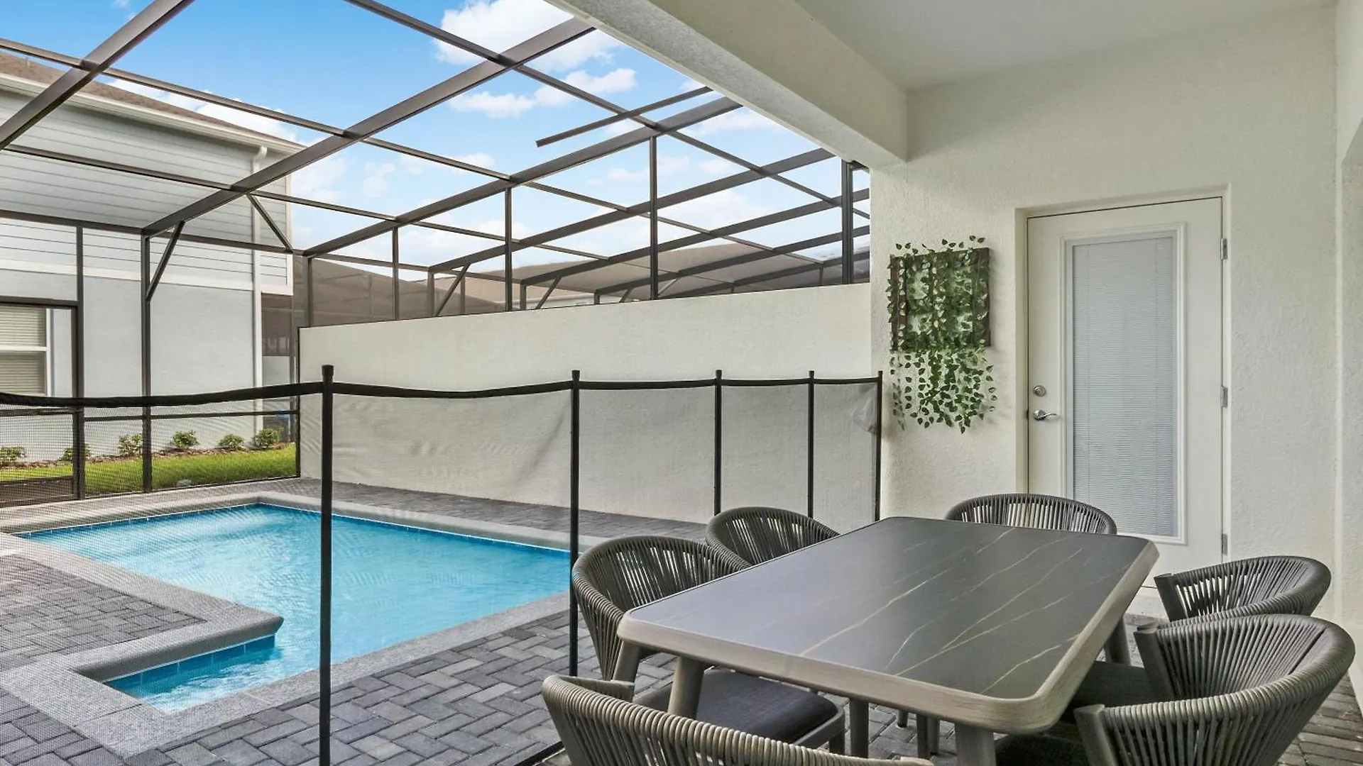 Holiday home 5 Bedroom-4 Bathroom Windsor Island 112 Jw Davenport